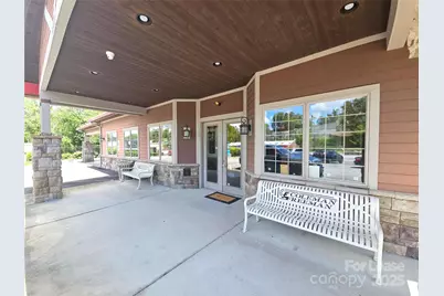 1216 Asheville Highway, Hendersonville, NC 28791 - Photo 8