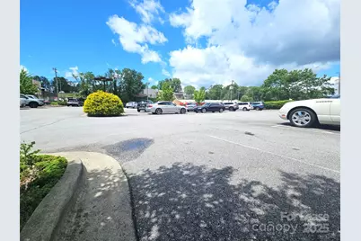 1216 Asheville Highway, Hendersonville, NC 28791 - Photo 20