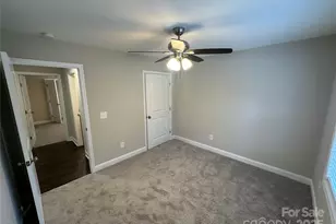 207 Bennett St, Wadesboro, NC 28170 - Photo 6