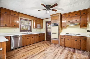 2619 Hopewell Church Rd, Sherrills Ford, NC 28673 - Photo 12