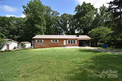 2625 Glenn Street, Newton, NC 28658 - Photo 1