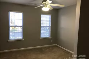 10938 Chamberlain Hall Ct, Charlotte, NC 28277 - Photo 14