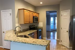 10938 Chamberlain Hall Ct, Charlotte, NC 28277 - Photo 2