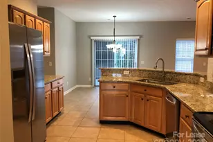 10938 Chamberlain Hall Ct, Charlotte, NC 28277 - Photo 4