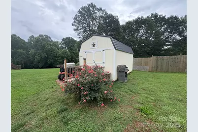 1895 Sandy Circle, Newton, NC 28658 - Photo 34