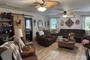 1895 Sandy Cir, Newton, NC 28658 - Photo 6