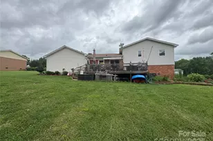 1895 Sandy Cir, Newton, NC 28658 - Photo 30