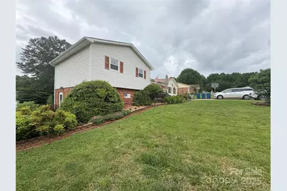 1895 Sandy Circle, Newton, NC 28658 - Photo 40