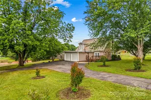 296 Hicks Creek Rd, Troutman, NC 28166 - Photo 2