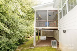 47 Victoria Park Dr, Hendersonville, NC 28792 - Photo 2