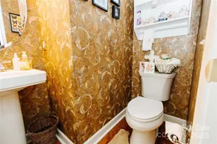 47 Victoria Park Dr, Hendersonville, NC 28792 - Photo 12