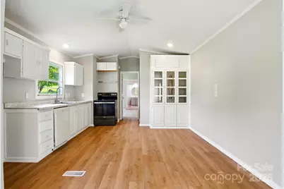 1016 S D Avenue, Maiden, NC 28650 - Photo 8