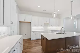 9117 Maybry Pk St, Charlotte, NC 28212 - Photo 8