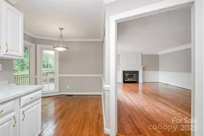 7114 Kinsmore Lane, Charlotte, NC 28269 - Photo 10