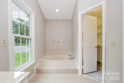 7114 Kinsmore Lane, Charlotte, NC 28269 - Photo 20