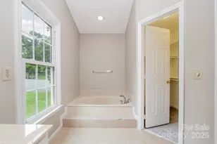 7114 Kinsmore Ln, Charlotte, NC 28269 - Photo 20