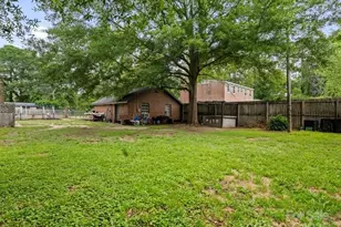 430 3rd St, Cheraw, SC 29520 - Photo 2