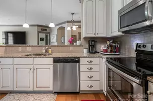 5 Farleigh St, Asheville, NC 28803 - Photo 16