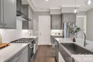 316 Audrey Pl, Charlotte, NC 28226 - Photo 12