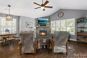 10 Gray Wolf Ln, Hendersonville, NC 28792 - Photo 18