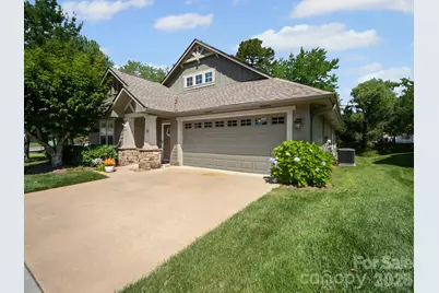 10 Gray Wolf Lane, Hendersonville, NC 28792 - Photo 2