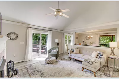 110 Spring Path, Hendersonville, NC 28739 - Photo 10