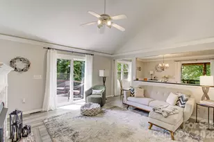 110 Spring Path, Hendersonville, NC 28739 - Photo 10