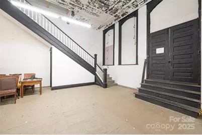 812 West Avenue NW, Lenoir, NC 28645 - Photo 32