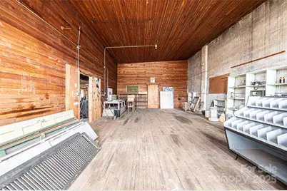 812 West Avenue NW, Lenoir, NC 28645 - Photo 34