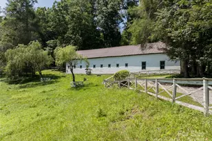 34 Oakgate Dr, Hendersonville, NC 28739 - Photo 16