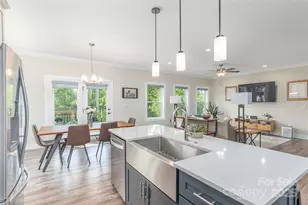 17 Baxter Woods Ln, Candler, NC 28715 - Photo 18