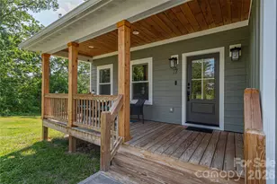 17 Baxter Woods Ln, Candler, NC 28715 - Photo 4