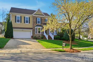 8044 Hawk Crest Ct, Charlotte, NC 28270 - Photo 1