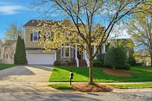 8044 Hawk Crest Ct, Charlotte, NC 28270 - Photo 2