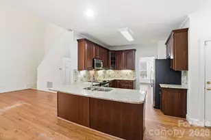 8044 Hawk Crest Ct, Charlotte, NC 28270 - Photo 10