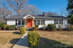 404 Dogwood Ln, Statesville, NC 28677 - Photo 2