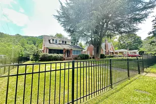 584 Rutherford Rd, Marion, NC 28752 - Photo 8