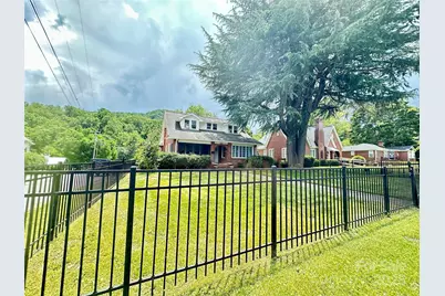 584 Rutherford Road, Marion, NC 28752 - Photo 2