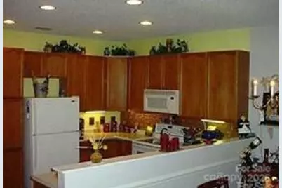 4492 Antelope Lane, Charlotte, NC 28269 - Photo 8