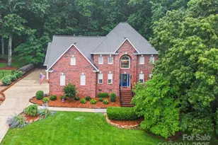 4644 Snow Dr, Harrisburg, NC 28075 - Photo 2