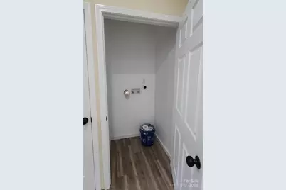 306 E Ratchford Avenue, Gastonia, NC 28054 - Photo 6