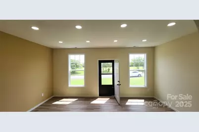 306 E Ratchford Avenue, Gastonia, NC 28054 - Photo 14