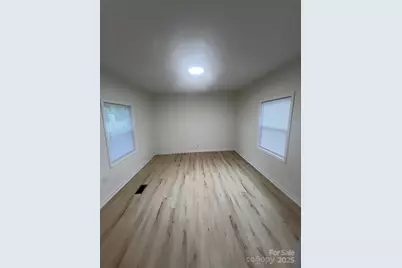 39 E White Street, Chester, SC 29706 - Photo 14