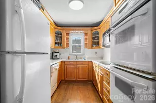 1330 5th St NE, Hickory, NC 28601 - Photo 6