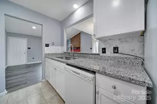 8520 Mission Hills Rd, Charlotte, NC 28227 - Photo 14