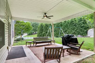 22 Streamside Dr, Hendersonville, NC 28791 - Photo 38