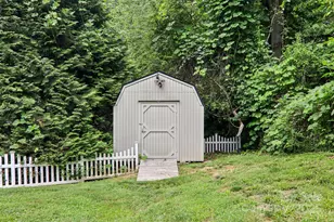 22 Streamside Dr, Hendersonville, NC 28791 - Photo 42