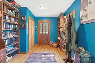 23 Hunting Ldg Dr, Black Mountain, NC 28711 - Photo 6