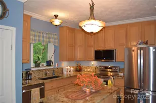 394 Hummingbird Ln, Elk Park, NC 28622 - Photo 20