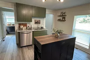 512 S Gray St, Gastonia, NC 28052 - Photo 8